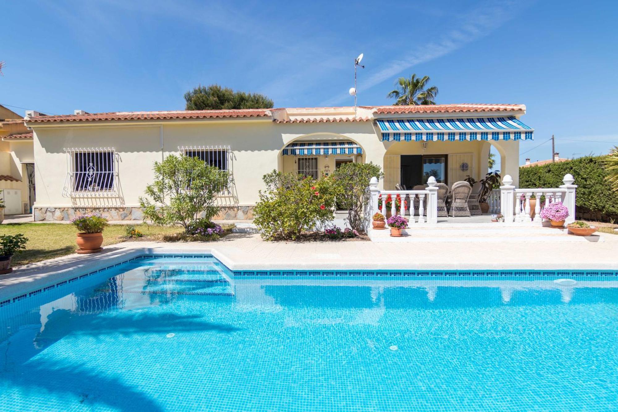 Charming One-Floor Villa With Private Pool In Los Balcones Torrevieja Eksteriør bilde